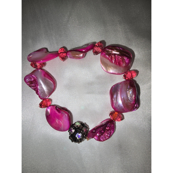 Pink Shell Bracelet - Picture 2 of 4